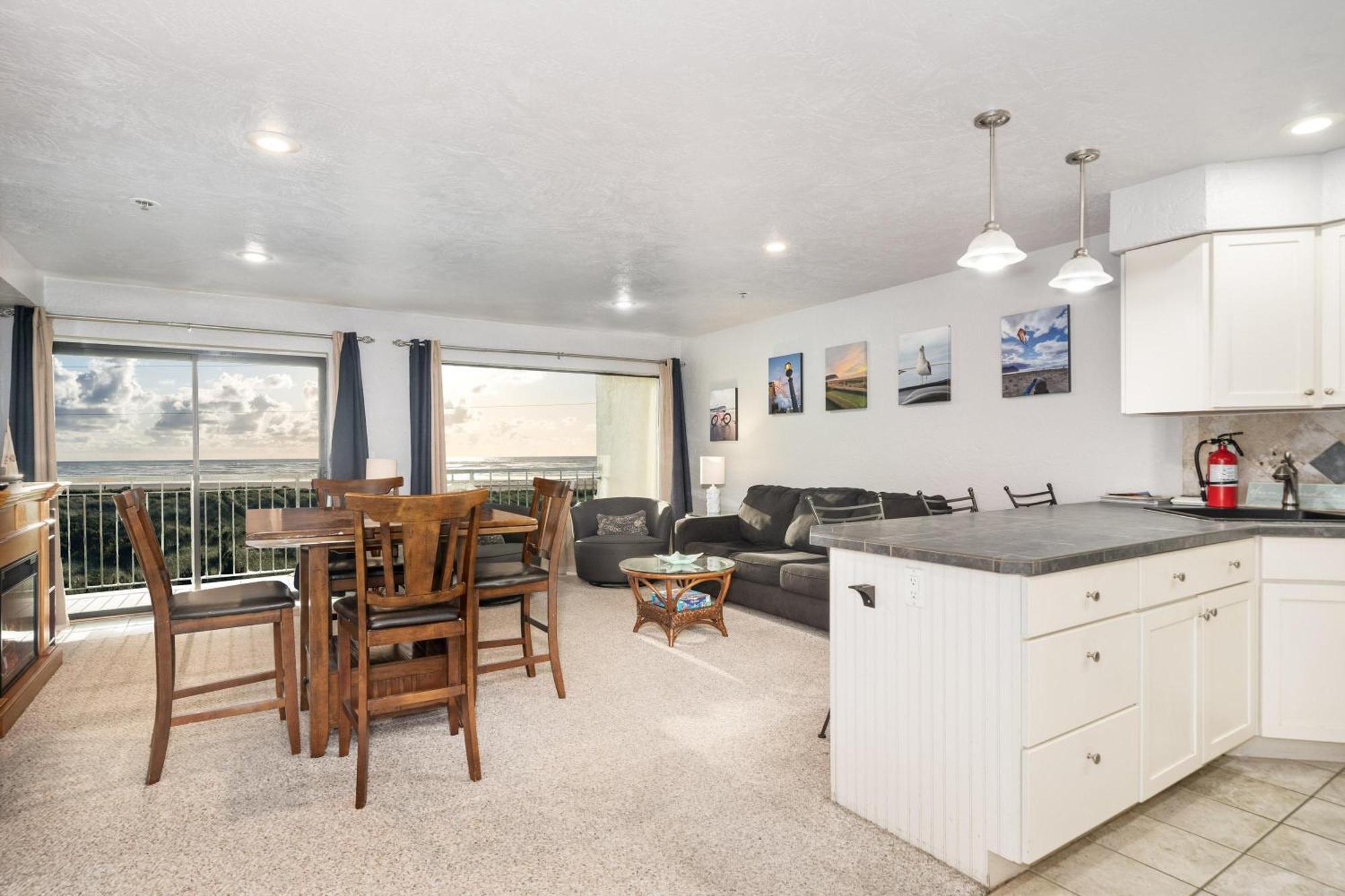 Club 204 Apartment