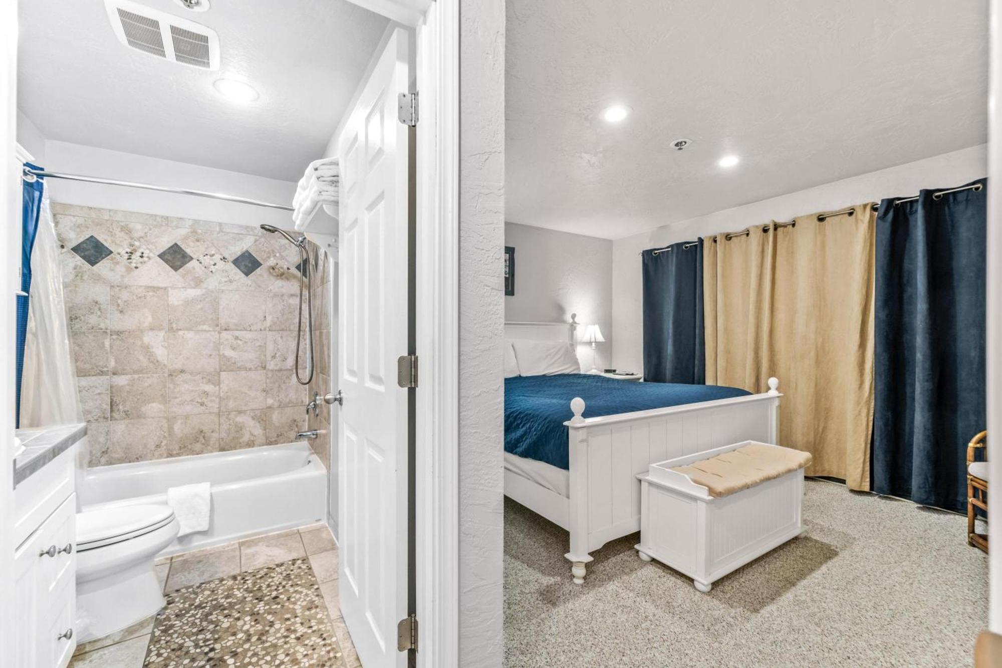 Club 204 Apartment *